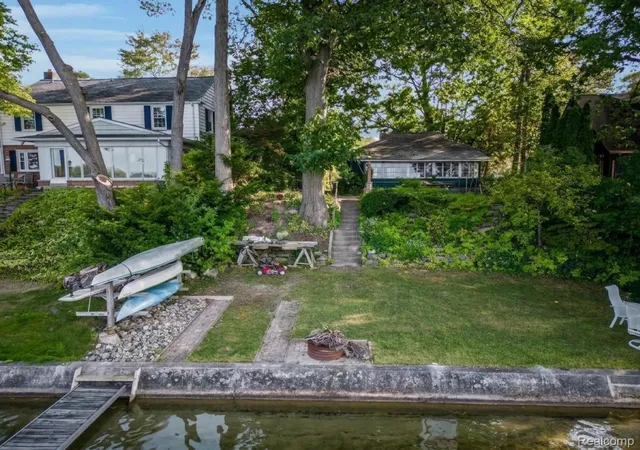 Photo 1 of Single family home for sale at 43248 S Shore St, Waterford, MI 48328 | MLS# 20261076231 | Listing updated on 2026-10-07
