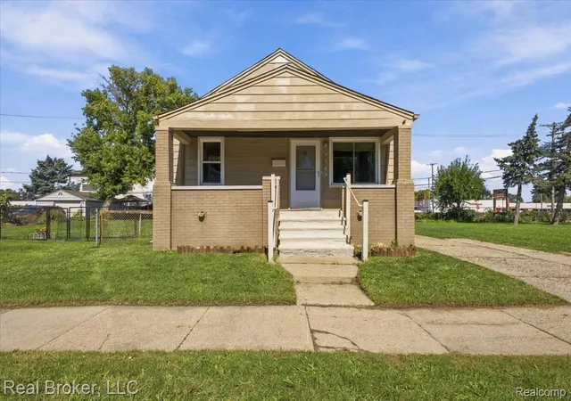 Photo 1 of Sale Pending at 7267 Dodge Ave, Warren, MI 48091 | MLS# 20261076234 | Listing updated on 2026-10-04