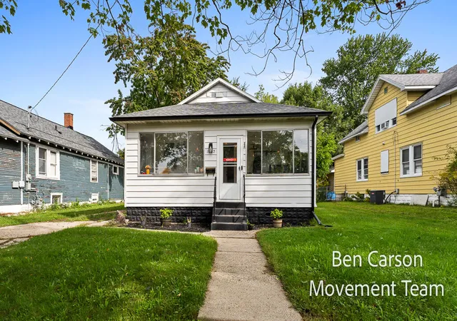 Photo 1 of Single family home for sale at 1152 W Dale Ave, Muskegon, MI 49442 | MLS# 71026050233 | Listing updated on 2026-10-09