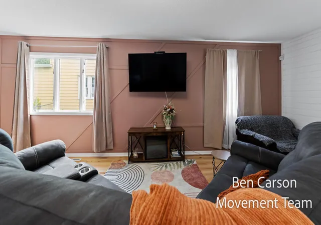 Photo 3 of Single family home for sale at 1152 W Dale Ave, Muskegon, MI 49442 | MLS# 71026050233 | Listing updated on 2026-10-09