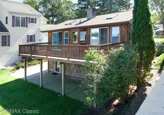 Photo 1 of Sale Pending at 1508 Lakeview Dr, Wolverine Lake, MI 48390 | MLS# 20261076252 | Listing updated on 2026-10-08