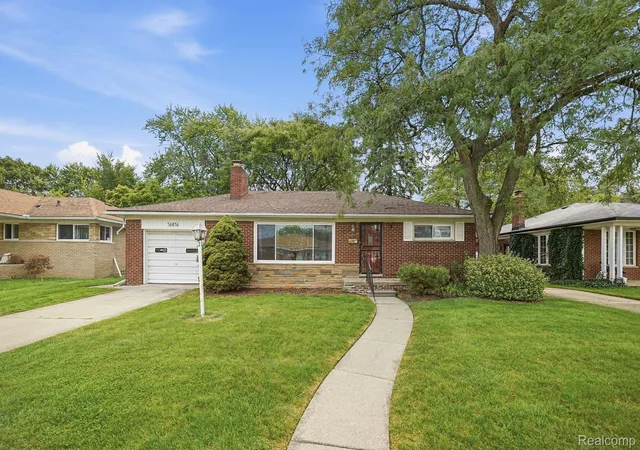 Photo 1 of Single family home for sale at 16816 Collinson Ave, Eastpointe, MI 48021 | MLS# 20261076290 | Listing updated on 2026-10-19