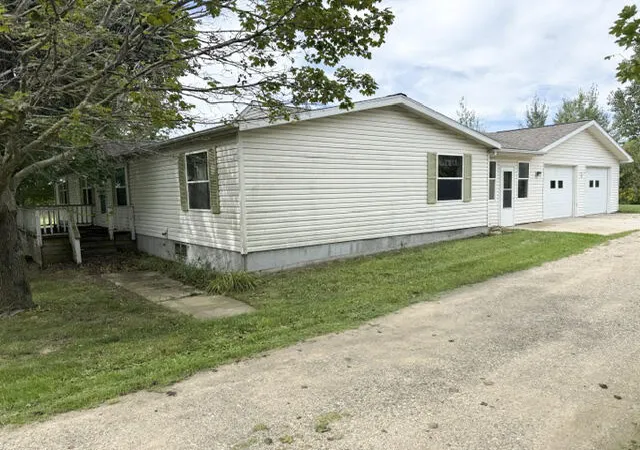 Photo 2 of Single family home for sale at 8738 Edgar Rd, Lakeview, MI 48850 | MLS# 72026050269 | Listing updated on 2026-10-08