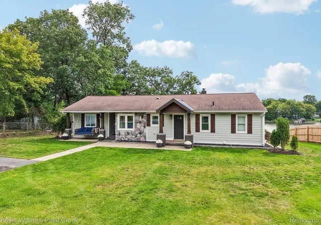 Photo 1 of Single family home for sale at 4890 Clinton Dr, Clarkston, MI 48346 | MLS# 20261076306 | Listing updated on 2026-10-21
