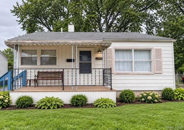 Photo 1 of Single family home for sale at 22401 Cunningham Ave, Warren, MI 48091 | MLS# 20261076315 | Listing updated on 2026-10-06