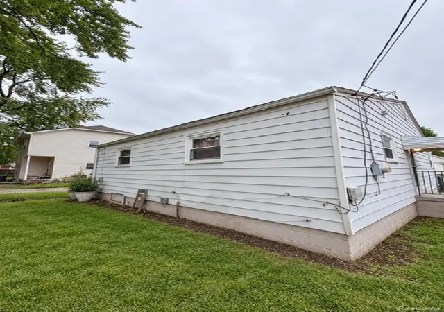 Photo 2 of Single family home for sale at 22401 Cunningham Ave, Warren, MI 48091 | MLS# 20261076315 | Listing updated on 2026-10-06