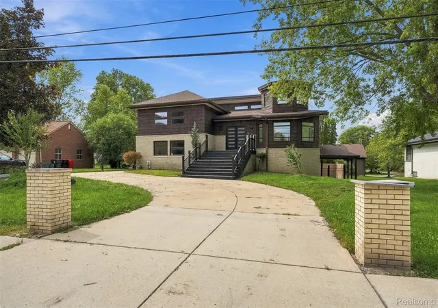 Photo 3 of Single family home for sale at 27507 Bell Rd, Southfield, MI 48034 | MLS# 20261076319 | Listing updated on 2026-10-11