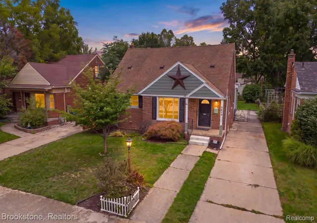 Photo 1 of Single family home for sale at 9648 Cavell St, Livonia, MI 48150 | MLS# 20261076321 | Listing updated on 2026-10-14