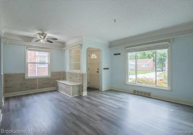 Photo 2 of Single family home for sale at 9648 Cavell St, Livonia, MI 48150 | MLS# 20261076321 | Listing updated on 2026-10-14