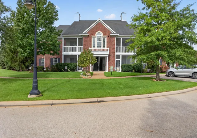 Condo for sale at 1967 Coventry Cir, Jackson, MI 49201 | MLS# 55026050282