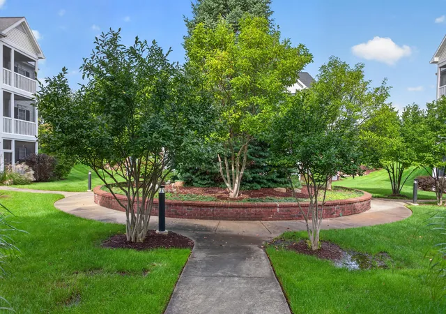 Listing Photo 5 - Condo for sale in building located at 1967 Coventry Cir, Jackson, MI 49201
