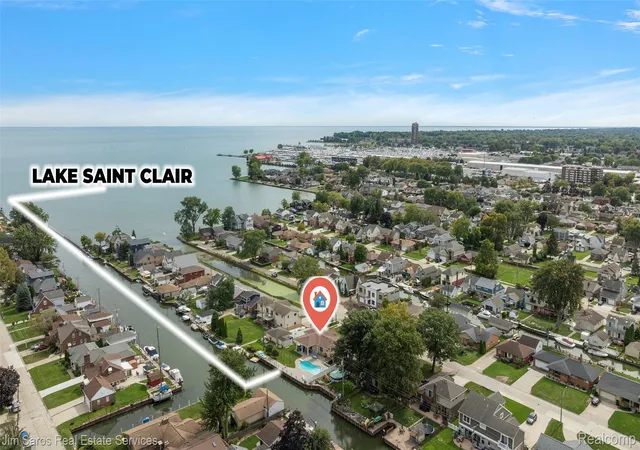 Photo 3 of Single family home for sale at 22461 Benjamin St, Saint Clair Shores, MI 48081 | MLS# 20261076325 | Listing updated on 2026-10-18