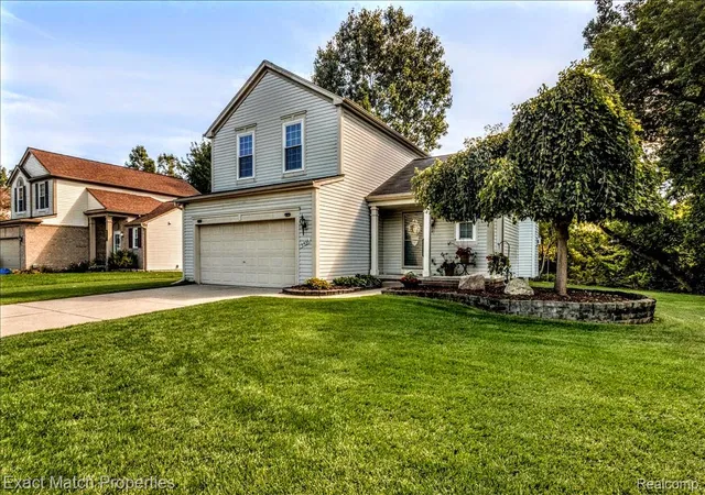 Photo 2 of Single family home for sale at 6456 Mcclelland Rd, Holly, MI 48442 | MLS# 20261076331 | Listing updated on 2026-10-15