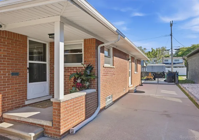 Photo 2 of Single family home for sale at 22406 Alexander St, Saint Clair Shores, MI 48081 | MLS# 20261076342 | Listing updated on 2026-10-20