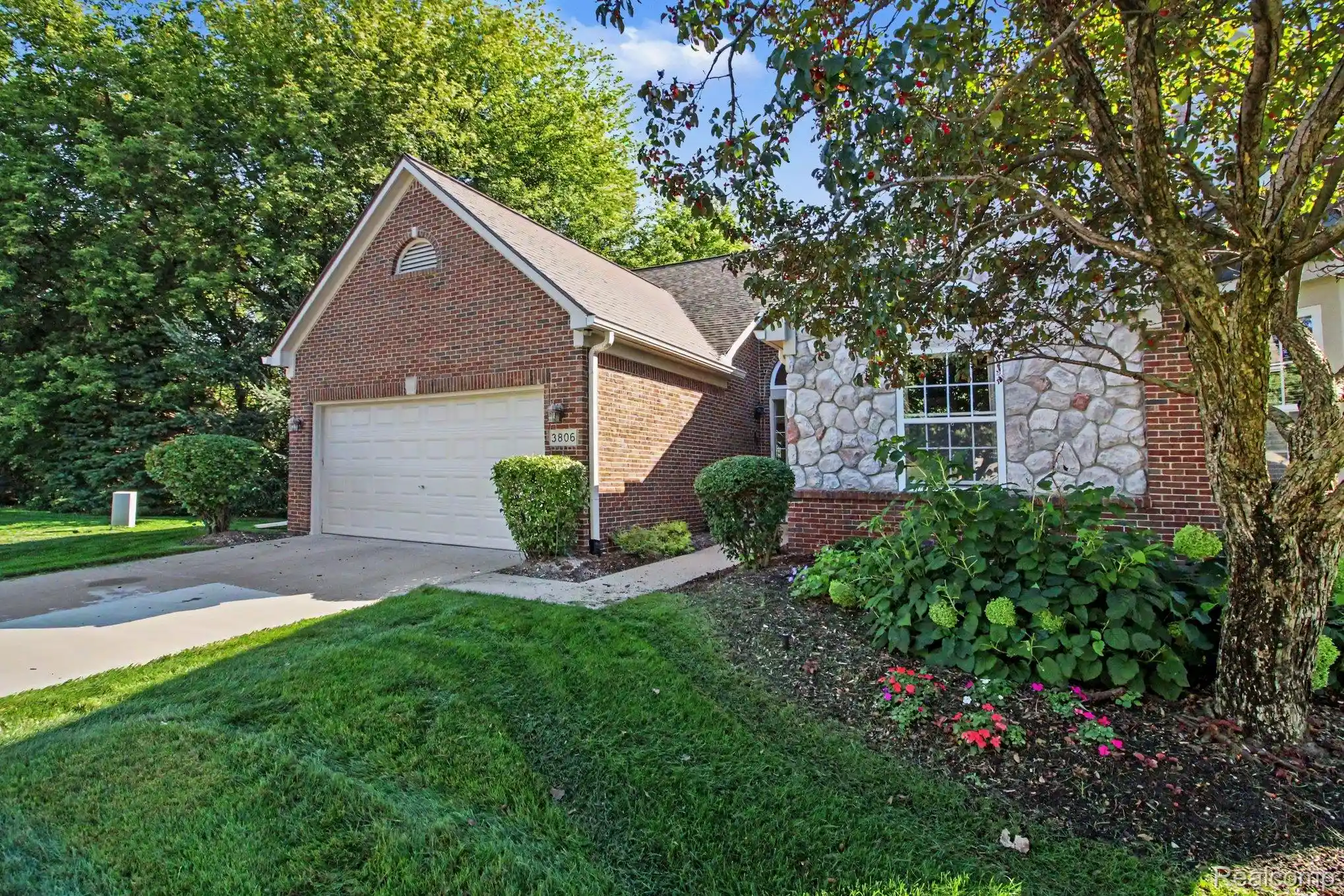 Listing Photo 1 - Condo for sale in 3806 Arbor Dr located at 3806 Arbor Dr, Auburn Hills, MI 48326 - Unit 3806 Arbor Dr