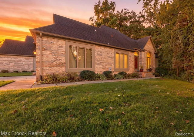 Listing Photo 1 - Condo for sale in building located at 24585 Edgewood Dr, Novi, MI 48374