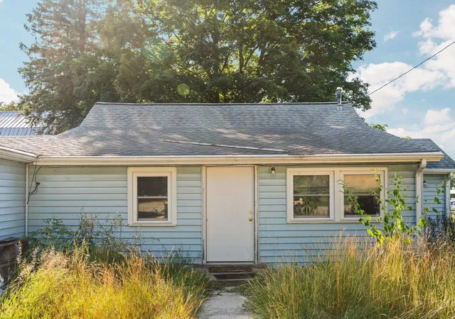 Photo 3 of Single family home for sale at 12352 Virginia St, Bear Lake, MI 49614 | MLS# 78080073791 | Listing updated on 2026-10-08