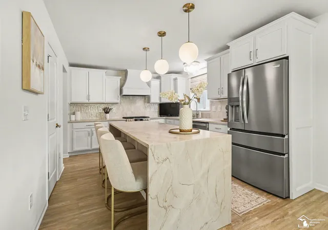 Photo 3 of Single family home for sale at 17956 Tall Oaks Ct, Huron Charter Township Wayne, MI 48164 | MLS# 57050222511 | Listing updated on 2026-10-12