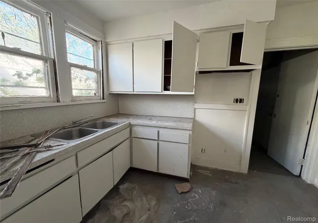 Photo 3 of Multi family home for sale at 12805 Nashville St, Detroit, MI 48205 | MLS# 20261076415 | Listing updated on 2026-10-12