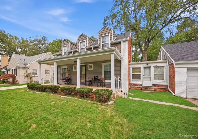 Photo 2 of Single family home for sale at 17580 Dorset Ave, Southfield, MI 48075 | MLS# 20261076416 | Listing updated on 2026-10-10
