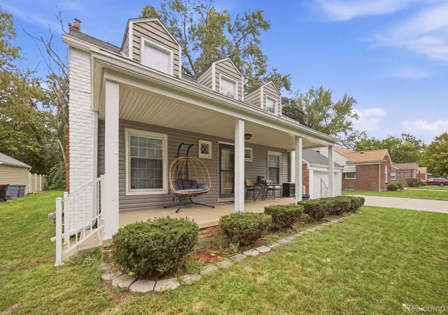 Photo 3 of Single family home for sale at 17580 Dorset Ave, Southfield, MI 48075 | MLS# 20261076416 | Listing updated on 2026-10-10