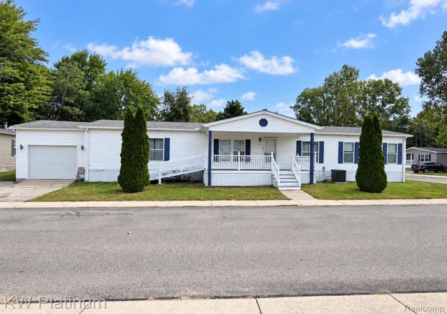 Photo 1 of Single family home for sale at 104 Deer Crk Dr, Fort Gratiot, MI 48059 | MLS# 20261076433 | Listing updated on 2026-10-19