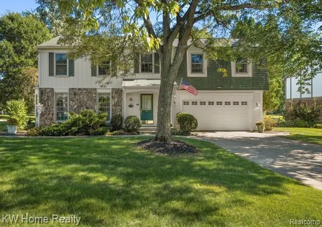 Photo 2 of Single family home for sale at 23482 Derby Ln, Farmington Hills, MI 48336 | MLS# 20261076436 | Listing updated on 2026-10-19