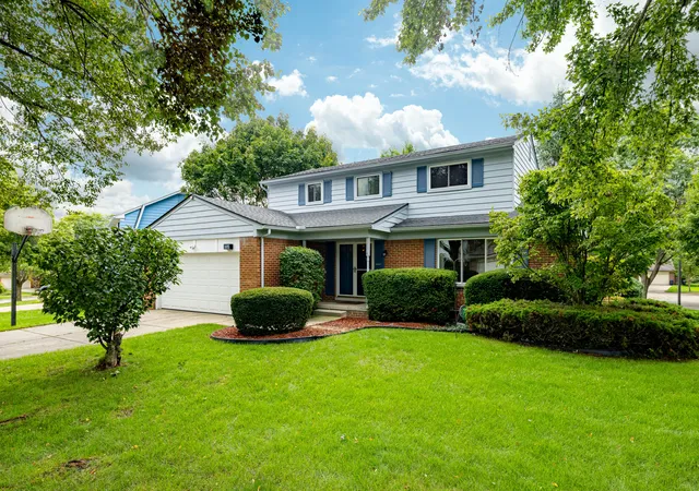 Photo 1 of Single family home for sale at 3375 Bluett Rd, Ann Arbor, MI 48105 | MLS# 81026050363 | Listing updated on 2026-10-11