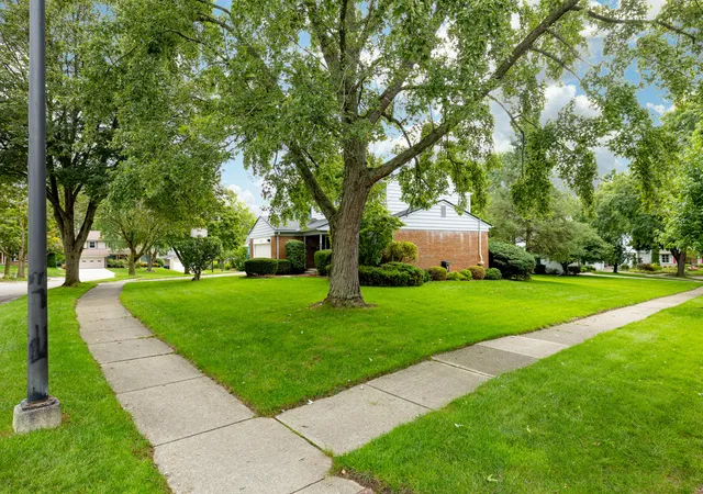 Photo 3 of Single family home for sale at 3375 Bluett Rd, Ann Arbor, MI 48105 | MLS# 81026050363 | Listing updated on 2026-10-11