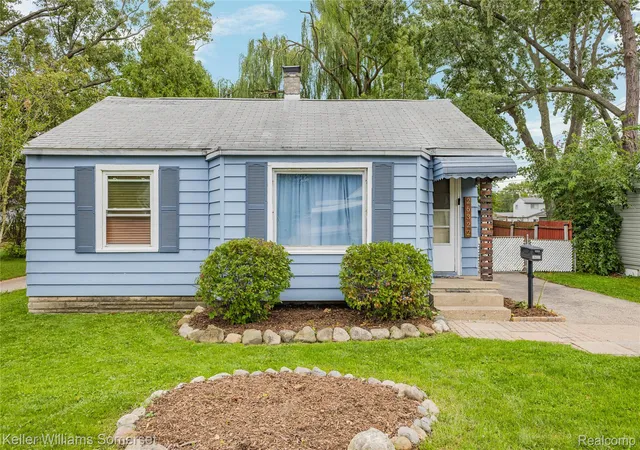 Photo 2 of Single family home for sale at 26322 Delton St, Madison Heights, MI 48071 | MLS# 20261076444 | Listing updated on 2026-10-09