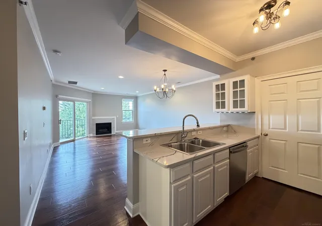Listing Photo 4 - Condo for sale in building located at 39196 Hayes Rd, Clinton Township, MI 48038