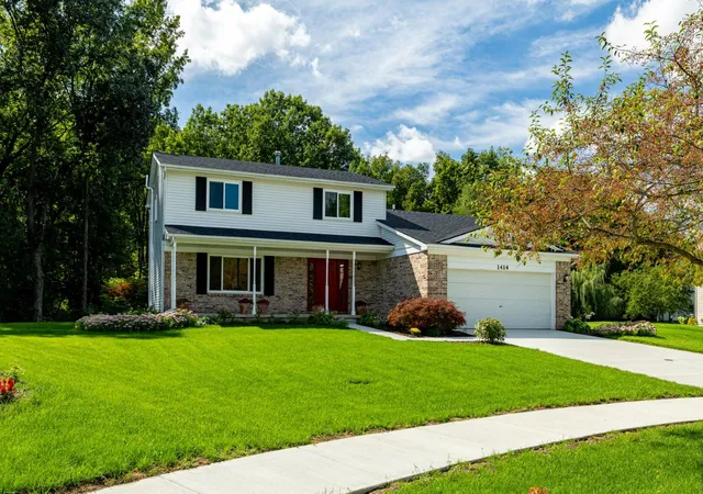 Photo 1 of Single family home for sale at 1414 Eastwood Cir, Saline, MI 48176 | MLS# 81026050371 | Listing updated on 2026-10-19