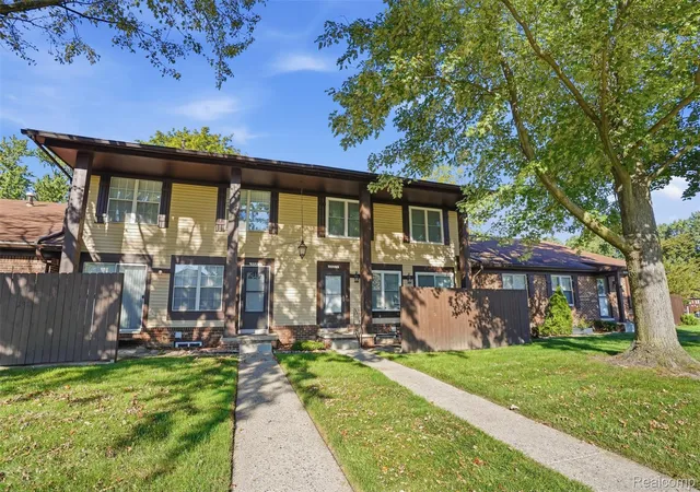 Photo 1 of Condo for sale at 35275 Bristlecone Dr, Clinton Township, MI 48035 | MLS# 20261076482 | Listing updated on 2026-10-10