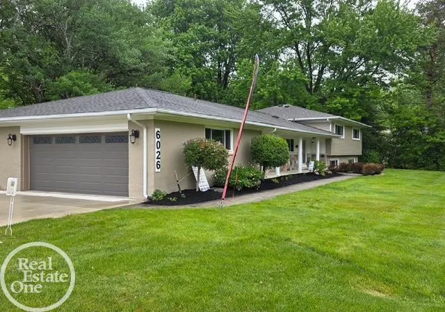 Photo 3 of Single family home for sale at 6026 Via Toscana St, Troy, MI 48085 | MLS# 58050222559 | Listing updated on 2026-10-09
