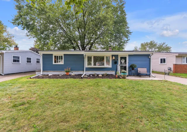 Photo 1 of Sale Pending at 1536 S Carlson St, Westland, MI 48186 | MLS# 20261076529 | Listing updated on 2026-10-17