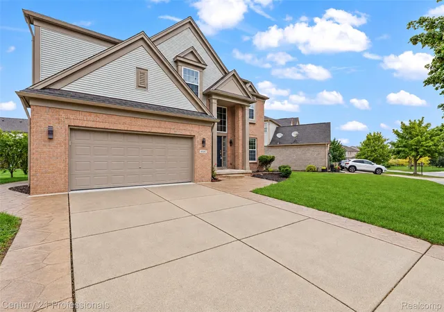Photo 3 of Single family home for sale at 49385 Central Park E, Shelby Township, MI 48317 | MLS# 20261076541 | Listing updated on 2026-10-18
