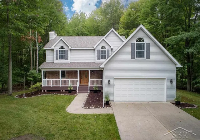 Single family home for sale at 3887 E Tupelo Dr, Midland, MI 48642 | MLS# 61050222564