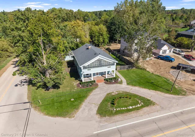 Photo 3 of Single family home for sale at 51390 7 Mile Rd, Northville, MI 48167 | MLS# 20261076559 | Listing updated on 2026-10-19