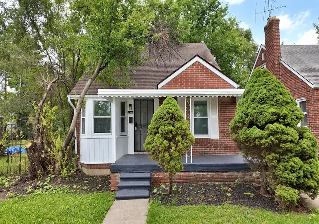 Photo 1 of Single family home for sale at 16062 Carlisle St, Detroit, MI 48205 | MLS# 81026050432 | Listing updated on 2026-10-09