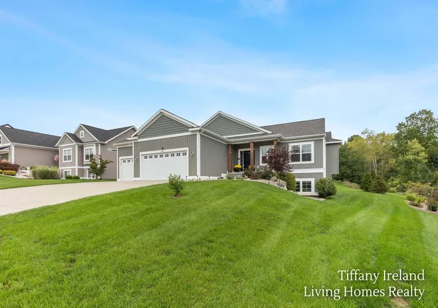 Photo 1 of Single family home for sale at 6310 Bentley Dr Ne, Belmont, MI 49306 | MLS# 65026050438 | Listing updated on 2026-10-27