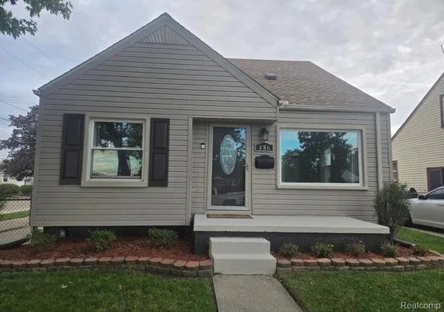 Photo 1 of Sale Pending at 486 Lincoln Ave, Lincoln Park, MI 48146 | MLS# 20261076617 | Listing updated on 2026-10-10
