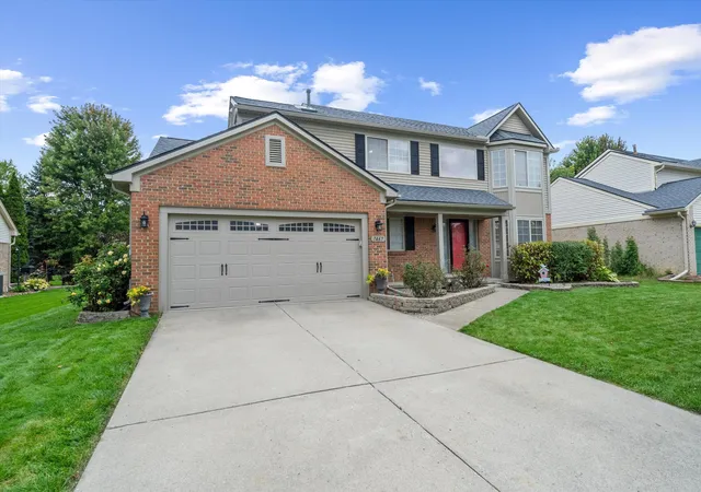 Photo 3 of Single family home for sale at 7467 Charrington Dr, Canton, MI 48187 | MLS# 81026050443 | Listing updated on 2026-10-10