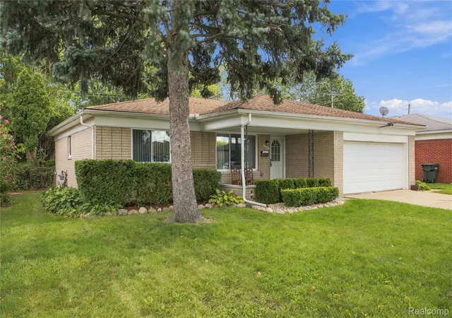 Photo 2 of Single family home for sale at 33642 Colfax Dr, Sterling Heights, MI 48310 | MLS# 20261076633 | Listing updated on 2026-10-18