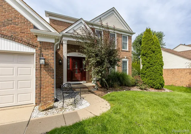 Photo 2 of Single family home for sale at 3664 Green Meadow Ln, Lake Orion, MI 48359 | MLS# 20261076647 | Listing updated on 2026-10-20
