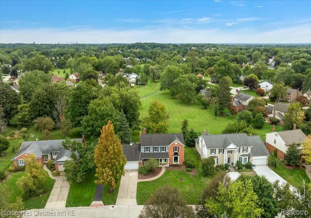 Photo 2 of Single family home for sale at 36342 Old Homestead Dr, Farmington Hills, MI 48335 | MLS# 20261076656 | Listing updated on 2026-10-18