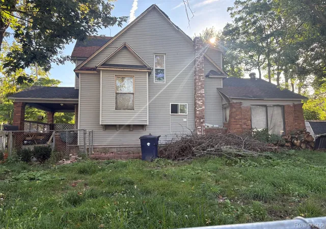 Photo 1 of Sale Pending at 442 Curtis St Ne, Grand Rapids, MI 49505 | MLS# 20261076661 | Listing updated on 2026-10-09