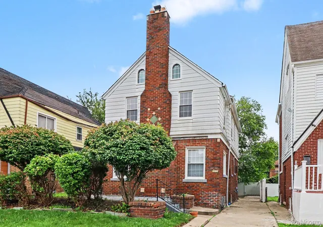 Photo 2 of Single family home for sale at 4025 Pasadena St, Detroit, MI 48238 | MLS# 20261076666 | Listing updated on 2026-10-09