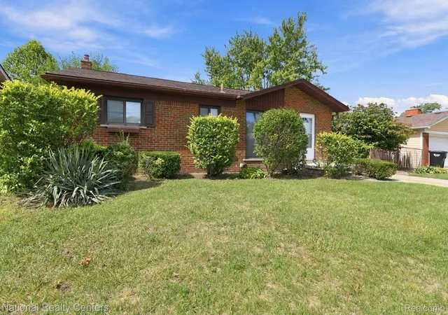 Photo 3 of Single family home for sale at 29435 Spoon Ave, Madison Heights, MI 48071 | MLS# 20261076668 | Listing updated on 2026-10-11