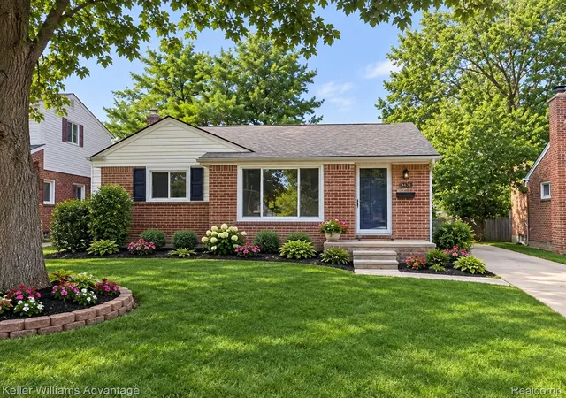 Photo 1 of Sale Pending at 28142 Elmira St, Livonia, MI 48150 | MLS# 20261076676 | Listing updated on 2026-10-11