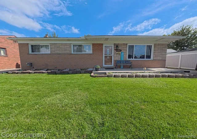 Photo 1 of Single family home for sale at 26726 Kelsey Dr, Warren, MI 48091 | MLS# 20261076675 | Listing updated on 2026-10-16